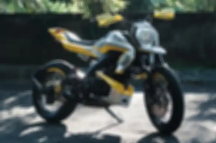 Gaya supermoto, modifikasi motor Yamaha XSR 155 tambah ganteng.