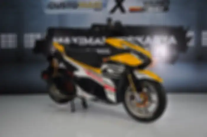 Modifikasi motor Yamaha Aerox tahun 2020 bergaya racing style.