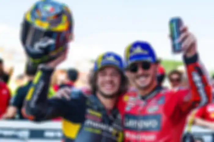 Inilah bintang baru MotoGP 2023, Marco Bezzecchi dan Francesco Bagnaia, keduanya jadikan rivalitas dan persahabatan bisa bersatu padu di persaingan kelas premier MotoGP