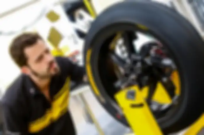 Pirelli resmi gantikan Dunlop sebagai supplier ban Moto3 dan Moto2 sampai tahun 2024 dan sudah bidik geser Michelin di MotoGP. 