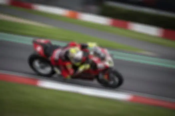 Alvaro Bautista tidak begitu dominan pada WSBK Inggris 2023. Sirkuit Donington Park tidak pernah familiar baginya. 