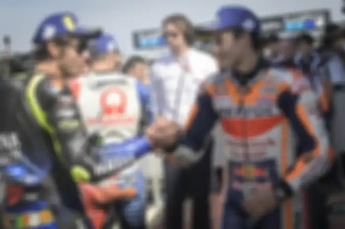Foto ilustrasi. Marc Marquez (kanan) dan Valentino Rossi (kiri) tergabung dalam kegiatan mulia, ini faktanya.
