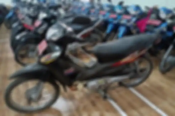 Lelang motor murah Honda Supra Fit Rp 3 jutaan.