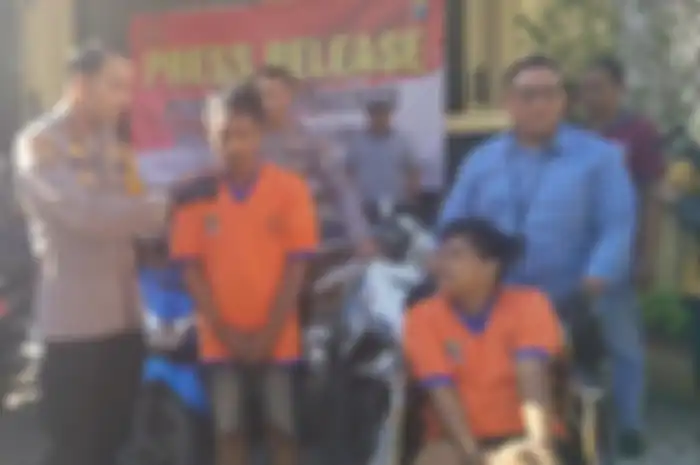 Pelaku curanmor dari Surabaya berlaku sistematis untuk melancarkan aksinya. Tetap berhasil dilumpuhkan kepolisian. 