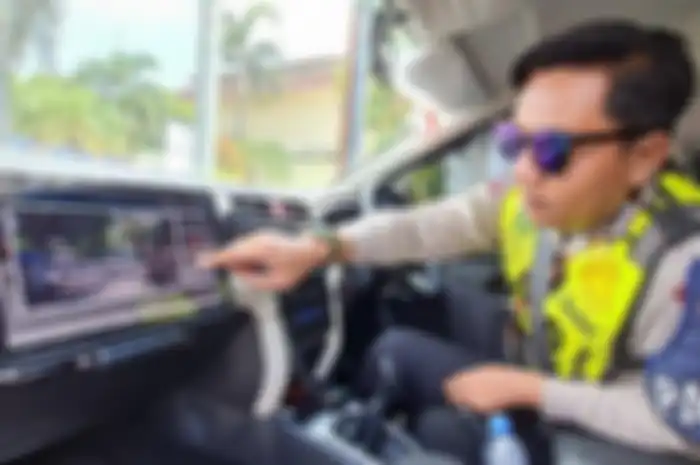 Ilustrasi mobil INCAR melakukan penilangan dalam razia Operasi Patuh Semeru 2023 di Malang.