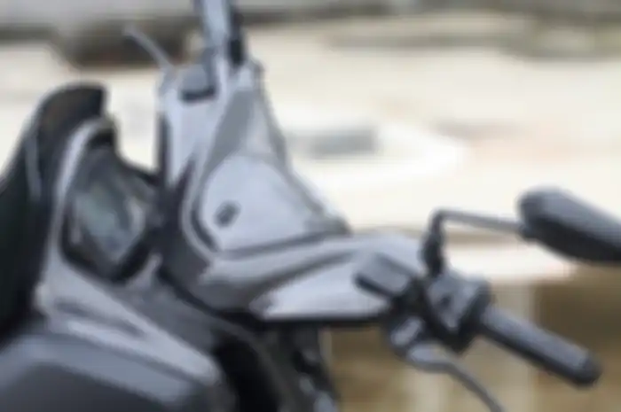 Spion di setang Yamaha NMAX dirancang terbalik