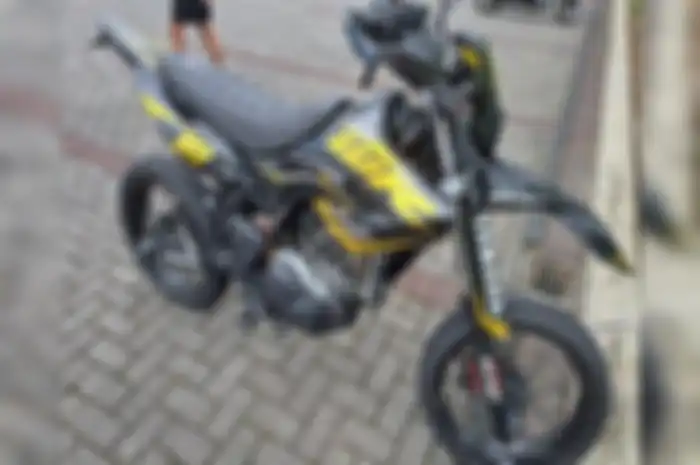 Modifikasi motor Yamaha WR 155 R dari Balikpapan, modal Rp 10 juta jadi Supermoto.