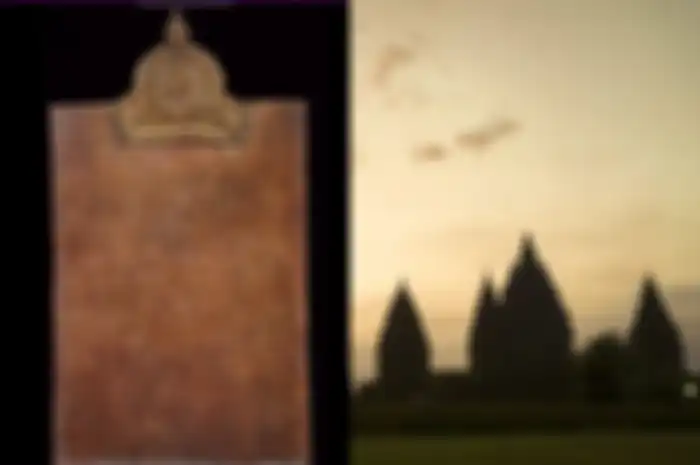 Prasasti Nalanda dan Candi Prambanan. Artikel ini membahas 17 peninggalan Kerajaan Mataram yang terdiri dari prasasti dan candi yang menunjukkan sejarah dan kebudayaan kerajaan tersebut.