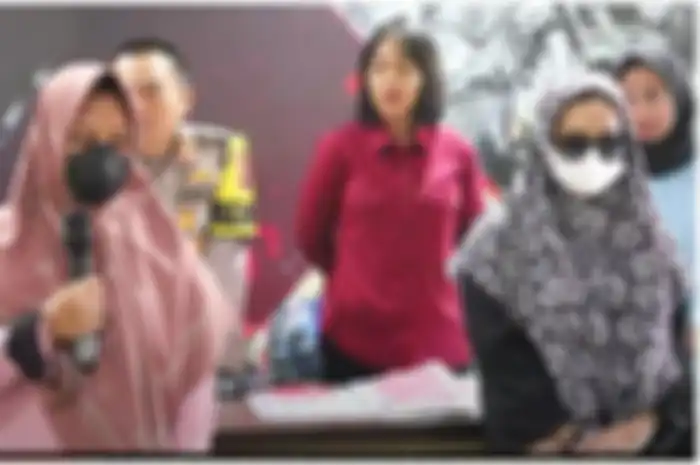HI (29), ibu rumah tangga asal Bekasi yang tega menjual bayinya seharga Rp 30 juta karena terjerat utang arisan. 