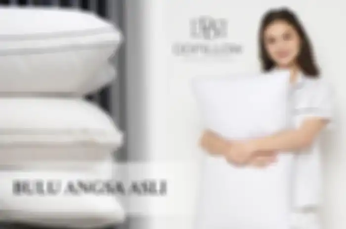 Bantal berbahan bulu angsa dapat membuat tidur jadi lebih nyaman.