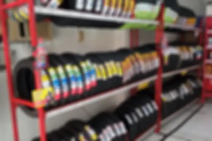 Ilustrasi ban tubeless murah untuk motor matic.