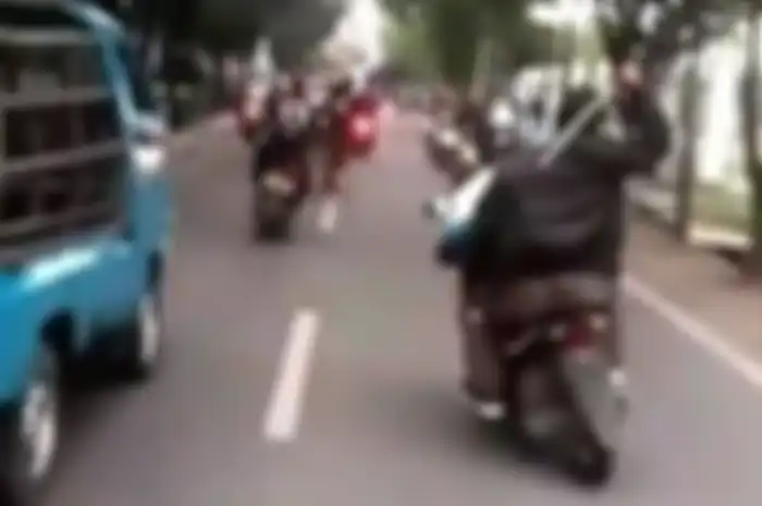 Begal dan geng motor di Bandung disikat habis polisi, langsung hubungi nomor penting ini kalau ketemu di jalan.