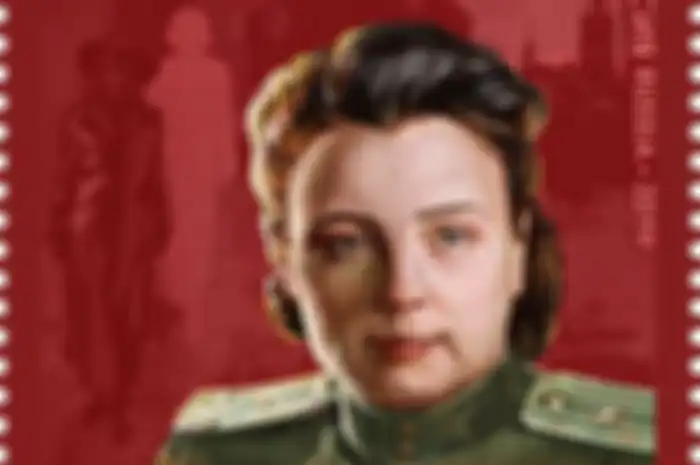 Rusia, dulu Uni Soviet, punya sejumlah mata-mata perempuan yang sangat terkenal dan sangat lihai. Ada yang dekat dengan Robert Oppenheimer.