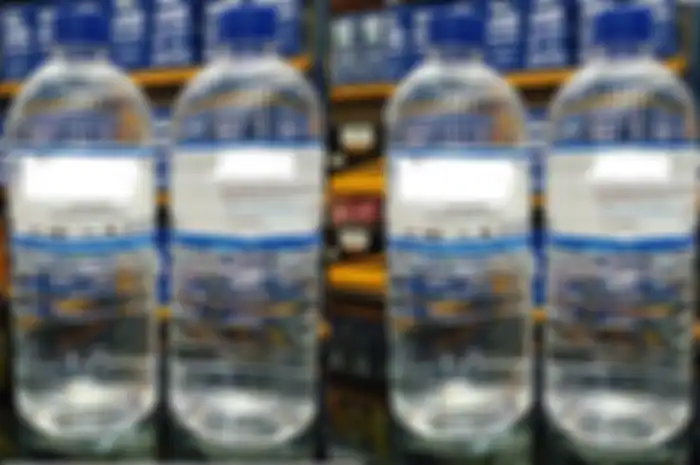 Contoh air aki biru yang murni