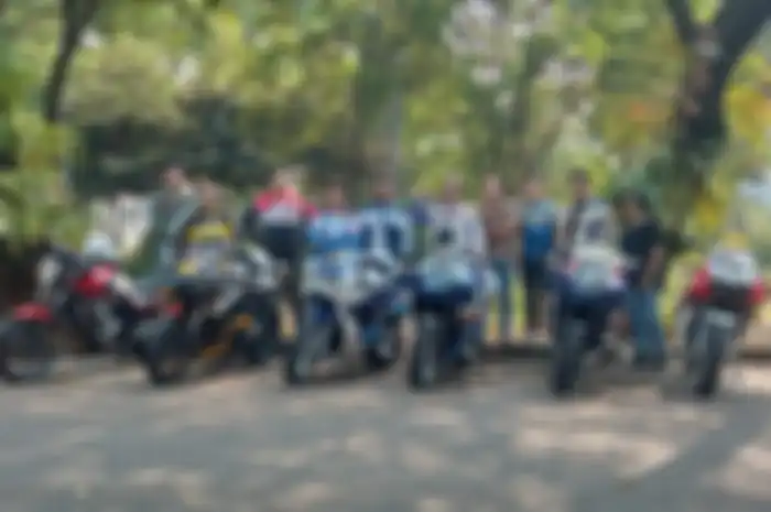 Team Ogre, komunitas moge sport Jepang jadul gayanya keren semua.