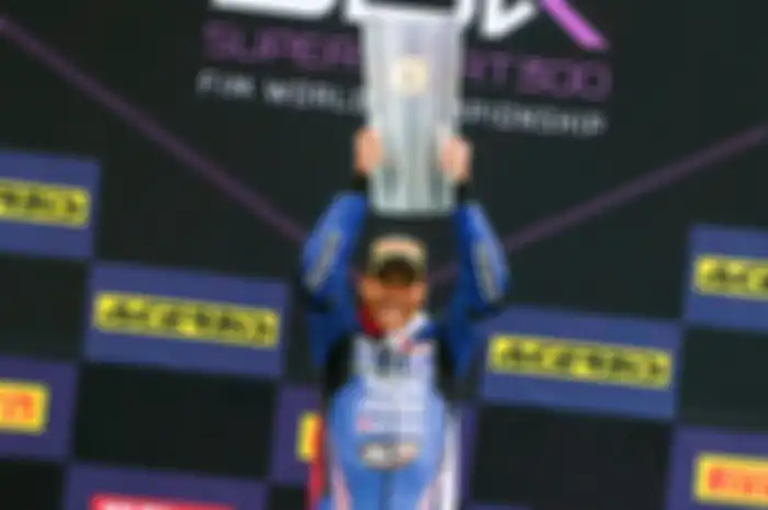 Aldi Satya Mahendra memenangkan Race 2 WSS300 Ceko 2023 di sirkuit Most (30/7). Banyak kesamaan dengan sang kakak, Galang Hendra