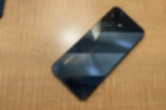 Infinix Hot 30 Play menjadi HP denga layar besar di kelas harga 1 jutaan saja