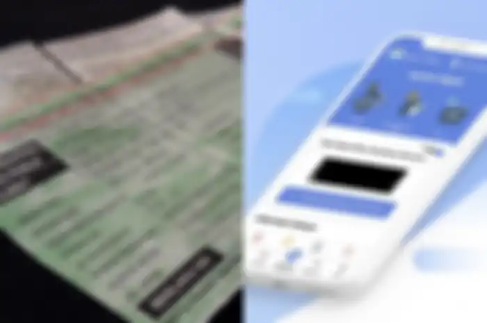 ILUSTRASI. Asyik perpanjang STNK dan bayar pajak bisa via online cukup modal HP dan internet.