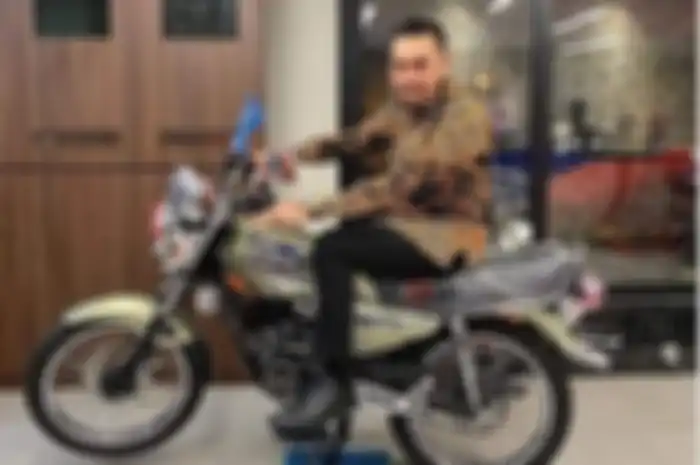 Ahmad Sahroni jual Yamaha RX-King gold edition nol kilometer yang diposting di akun Instagramnya pada 24 Februari 2023 lalu.