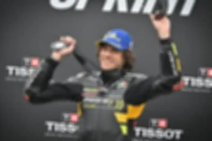 Murid Valentino Rossi Marco Bezzecchi jadi tumbal baru mitos MotoGP Inggris sejak 2023, tidak menang padahal pole position