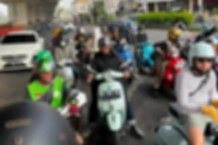 Ilustrasi, ngabuburit sambil naik motor bagaimana hukumnya diungkap Ustadz Subhan Bawazier.