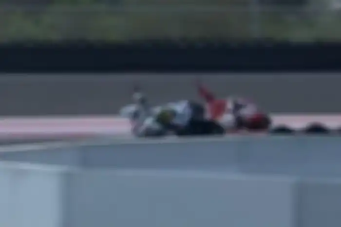 Insiden di Race 2 ASB1000 ARRC Indonesia di sirkuit Mandalika (13/8). Melibatkan pembalap Jepang yang cedera. 