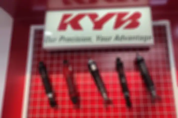 Cari aksesoris modifikasi motor di GIIAS 2023, sokbreker KYB kasih diskon spesial plus bisa dapat gratis toolkit!
