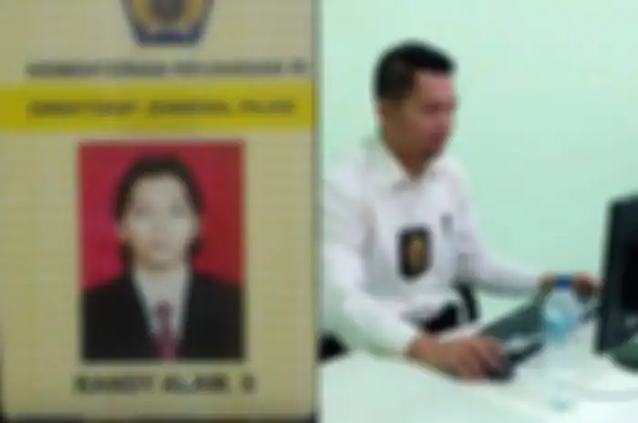 Viral Randy Alam S PNS DJP Pajak asal Kotawaringin Timur Kalteng bergaji Rp15 Juta resign karena berjualan ayam geprek   