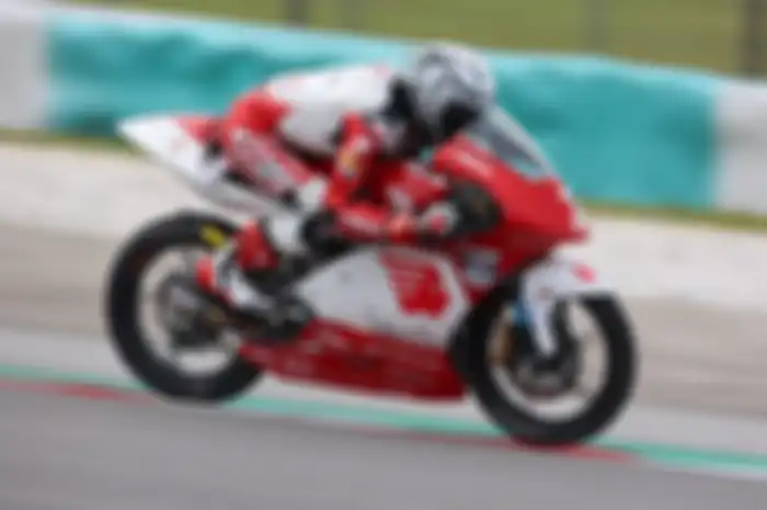 Pembalap Indonesia Veda Ega Pratama di Asia Talent Cup Malaysia 2023.