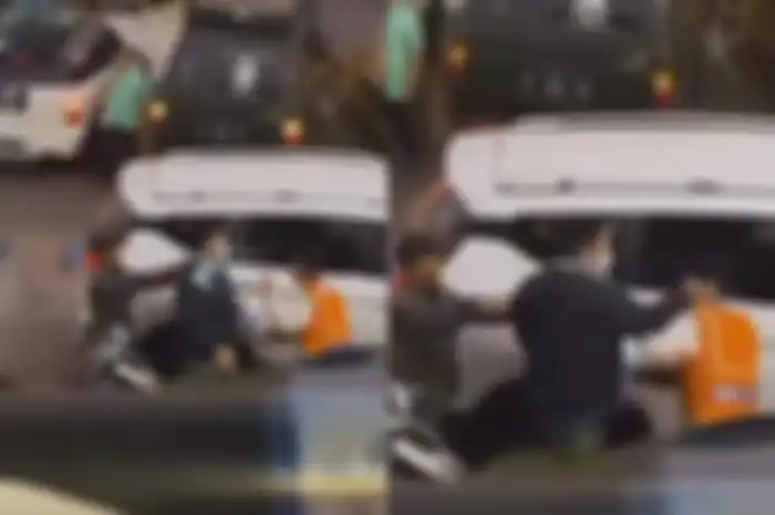 Ahmad Sahroni upload video pemotor diduga oknum TNI pukul tukang parkir, Minggu (20/8/2023). 