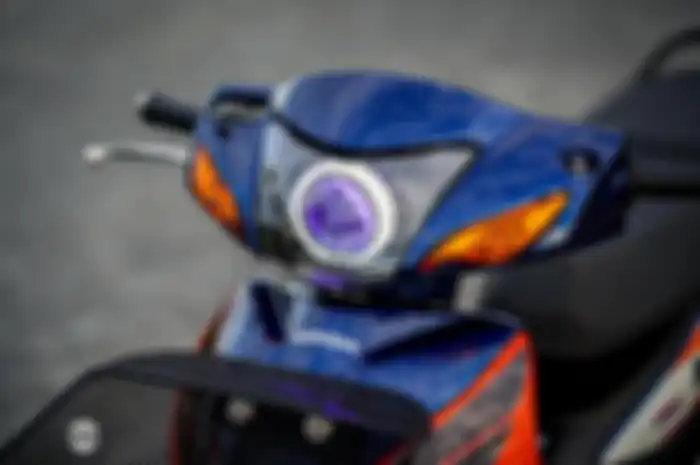 Modiifkasi motor bebek Honda Supra Fit ala Vietnam Look. Punya aura Marc Marquez!
