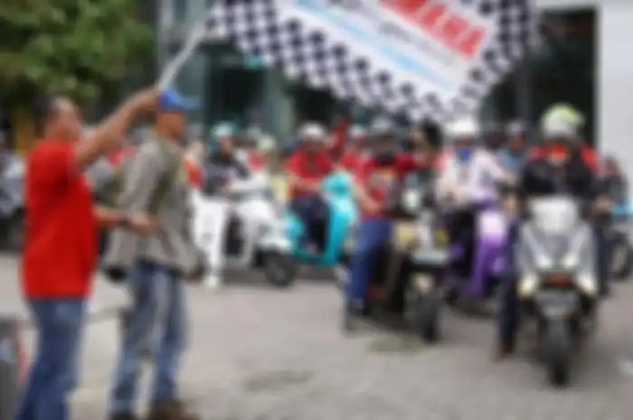 Touring gabungan komunitas Maxi Yamaha, komunitas Yamaha Classy, dan komunitas Yamaha Sport yang digelar Minggu (13/08/2023) menikmati Pantai Wong Rame