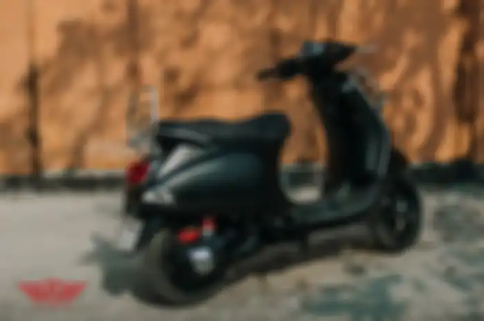 Vespa Elettrica punya adik. Modifikasi motor Vespa S ini dirombak jadi motor listrik berkat konversi.