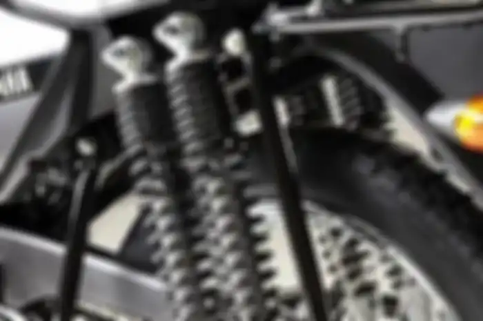 Yamaha YTX 125 didukung empat sokbreker di belakang