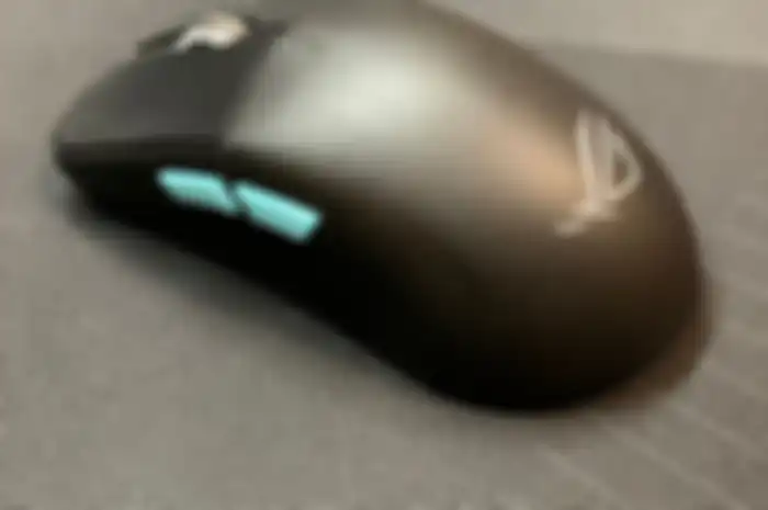 ASUS ROG Harpe Ace Aim Lab Edition memiliki bobot yang sangat ringan dan sensor yang sangat akurat