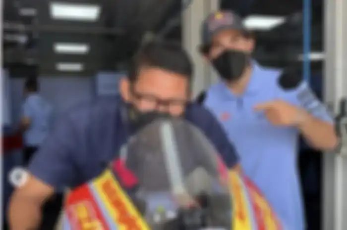 Sandiaga Uno diajukan jadi Cawapres Ganjar Pranowo, sempat menjajal motor MotoGP Enea Bastianini yang bergabung di tim Gresini Racing.