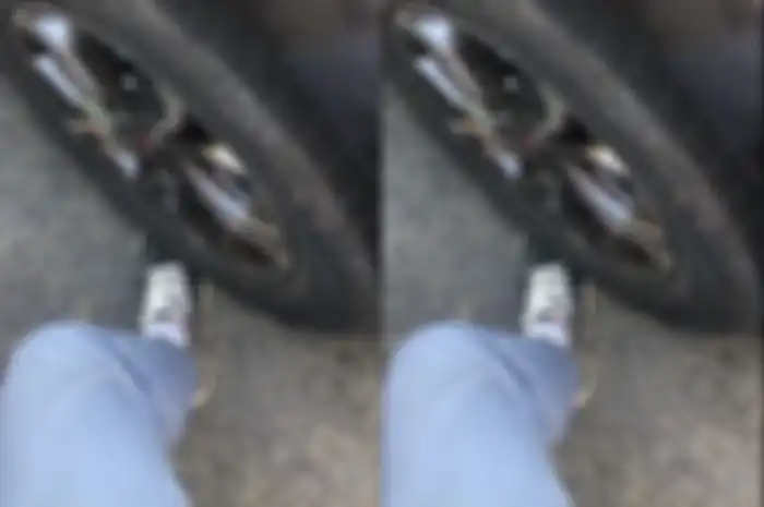 Viral di TikTok, kaki pria terlindas ban mobil saat di lampu merah.