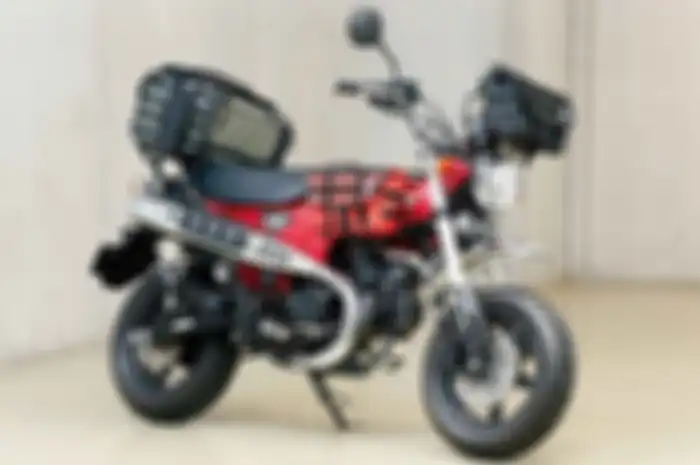 Kijima menawarkan aksesoris untuk modifikasi motor Honda Dax 125, kesan touring jadi makin ganteng.
