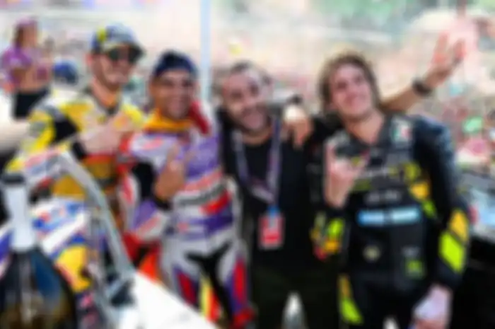 Jorge Martin (kedua dari kanan) menang MotoGP Misano 2023 dari pole position kalahkan Francesco Bagnaia (kiri) dan Marco Bezzecchi (kanan)