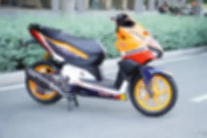 Keren nih modifikasi motor Honda Vario 160 bergaya livery Marc Marquez.