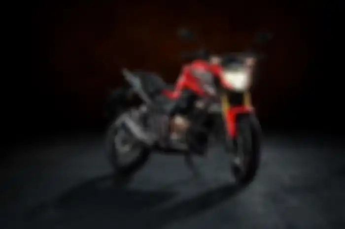 Honda CB300F resmi diluncurkan di India. Mesin dan kaki-kaki benar-benar baru, siap nantang Yamaha MT-25. 