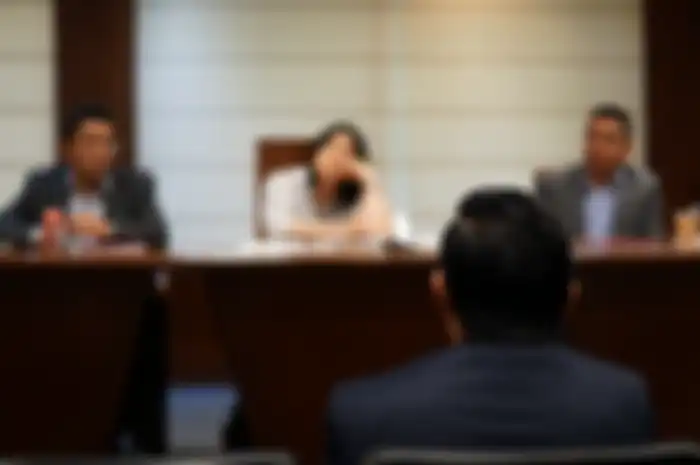 Ilustrasi weton yang cocok masuk jurusan kuliah hukum