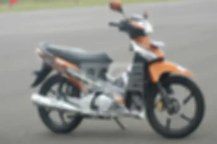 Ingat lagi yuk motor injeksi pertama produksi AHM di Indonesia yaitu Honda Supra X 125 PGM-FI.