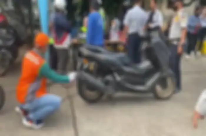 Foto ilustrasi. Uji emisi bakal jadi syarat perpanjang STNK.