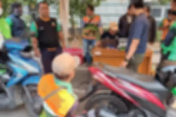 Ilustrasi uji emisi motor di DKI Jakarta.