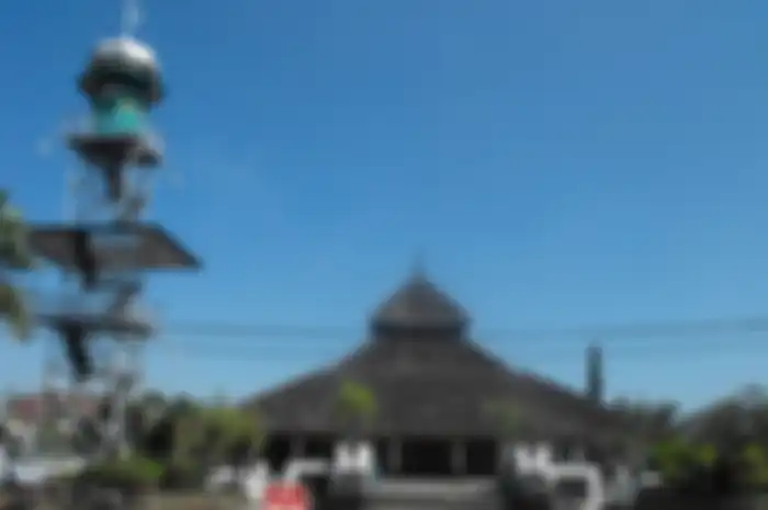 Kerajaan Islam pertama di Jawa berdiri pada 1500 masehi didirikan oleh Raden Patah. Kerajaan Islam tersebut adalah Kerajaan Demak.