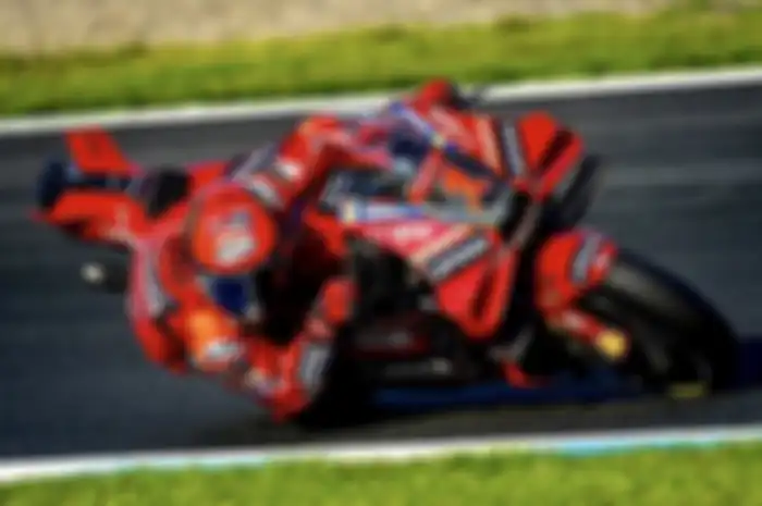 Francesco Bagnaia (Ducati Lenovo) terancam lengser setelah MotoGP Jepang 2023, cek hasil klasemen terbaru.