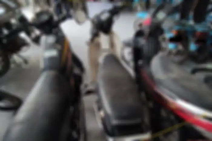 tiga motor murah bisa ditebus mulai harga Rp 3 jutaan, dokumen lengkap.