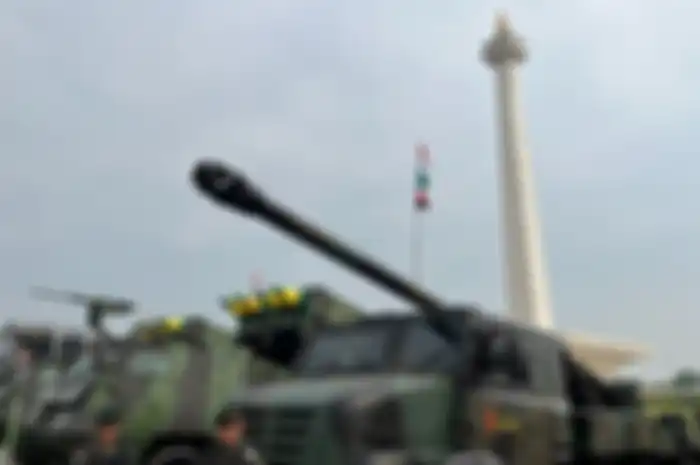 Tentara Nasional Indonesia (TNI) menggelar pameran alutista di area Monumen Nasional (Monas), Jakarta Pusat, Minggu (24/9/2023) pagi. Simak cara cek dan cairkan bantuan PKH tahap 3 sebesar Rp750 ribu per orang yang disalurkan Kemensos RI menjelang HUT TNI ke-78 tahun 2023.