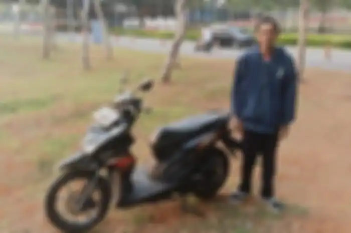 Mohamad Sodri korban rangka patah Honda BeAT girang karena pihak Honda (AHASS) akhirnya mengganti rangka baru gratis dan pinjaman motor.